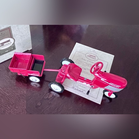 Hallmark Kiddie Car Classics Murray Tractor & Trailer - Picture 4 of 8